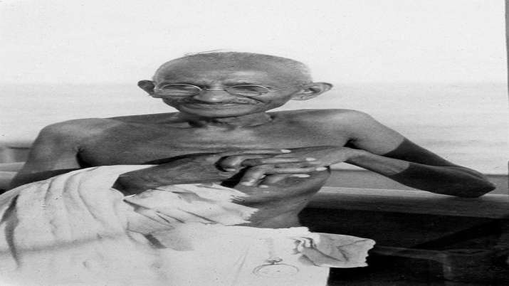 Mahatma Gandhi, gandhi to be commemorated, special coin, UNited Kingdom collector coin, latest news 