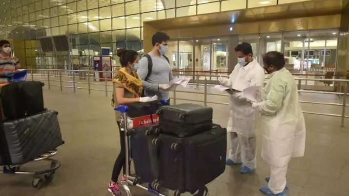 Omicron Outbreak Uttar Pradesh International Travellers Guidelines Lucknow Airport Rt Pcr Test Home Quarantine New Covid India News India Tv