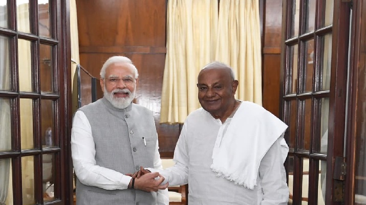 PM Modi meets former PM H D Deve Gowda