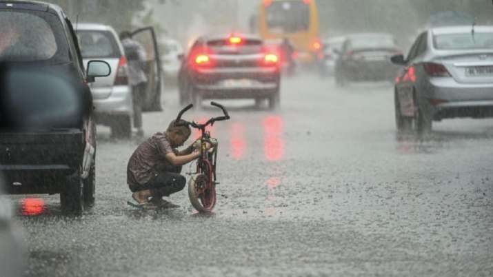 Heavy rainfall, rainfall in karnataka, Karnataka rainfall, karnataka schools shut, latest weather ne