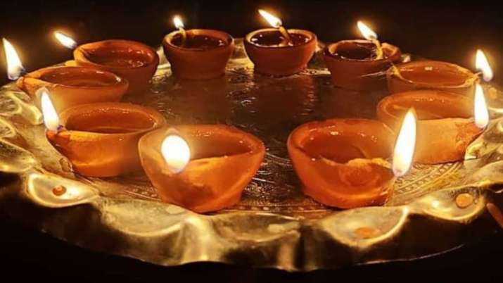 Vastu Tips (Narak Chaturdashi): Keep these things near the drain today, economic condition will remain strong - Vimarsana News