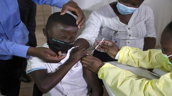 Afrika Selatan: Tidak ada vaksin yang tersedia untuk anak-anak di bawah usia 12 tahun karena infeksi melonjak