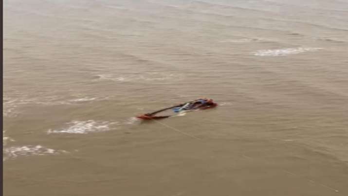 8 fishermen are missing after their boats got destroyed and