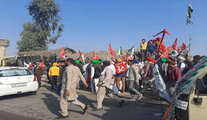Perayaan pecah saat Punjab, petani Haryana pulang setelah ‘kemenangan’ protes mereka