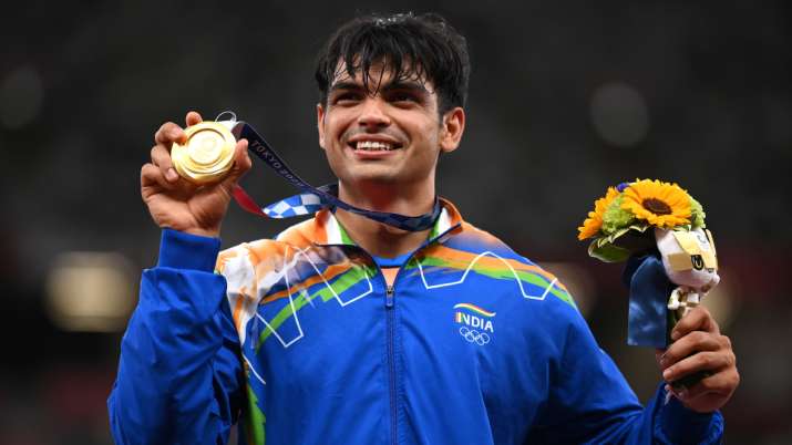 India Tv - Neeraj Chopra poses with the Gold meda in the medals ceremony of Tokyo Olympics 2020. (File Photo)