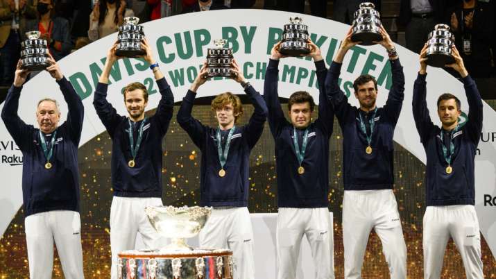 Rusia yang dipimpin Medvedev memenangkan Piala Davis setelah menunggu 15 tahun