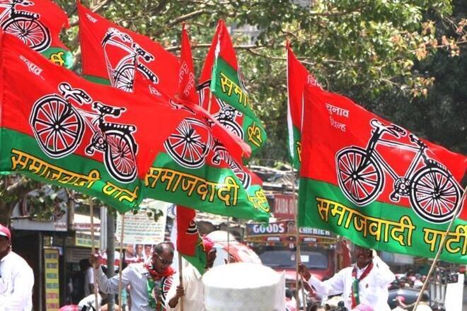 Uttar Pradesh UP polls 2022 two sitting MLAs join Samajwadi Party latest updates - Vimarsana News