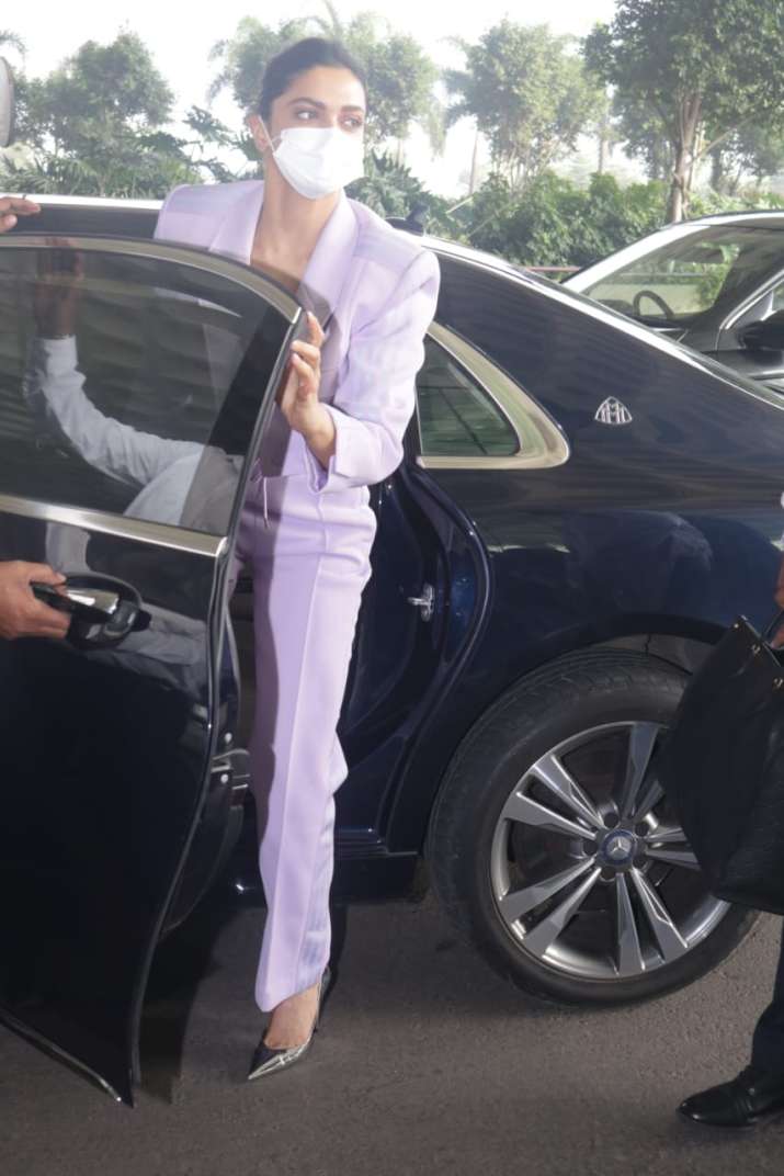 India Tv - Deepika Padukone spotted at the airport on Saturday