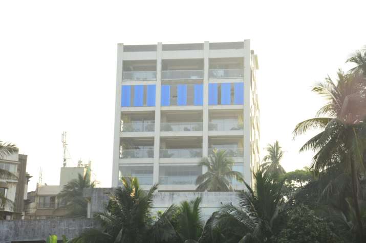 India Tv - Building where Vicky Katrina's new house is situated