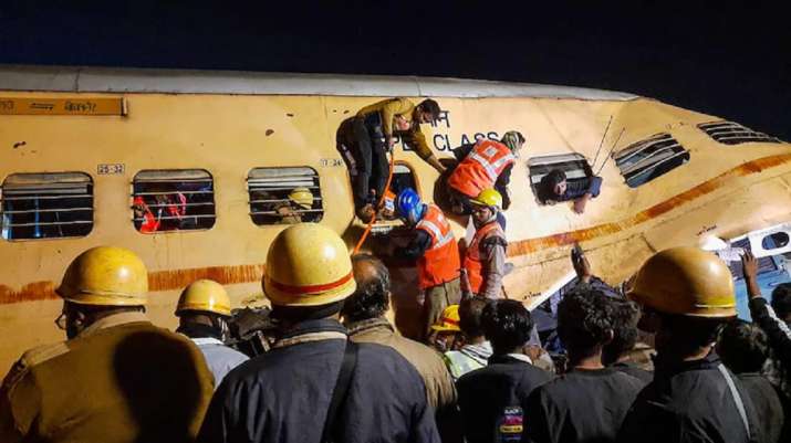 Guwahati-Bikaner express derails: Passengers trapped inside