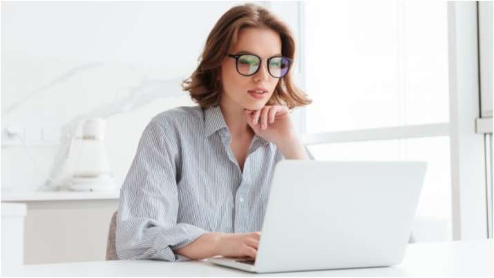 5 tips to improve your posture at work and avoid back pain - Vimarsana News