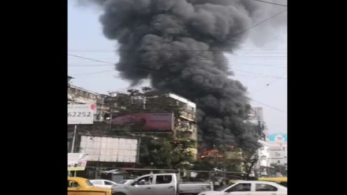 Kolkata: Kebakaran hebat di gedung bioskop Park Show, 5 pemadam kebakaran di tempat