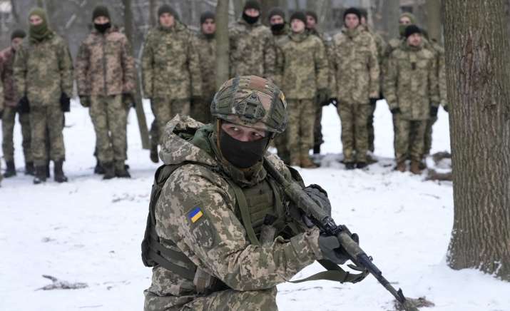Konflik Rusia-Ukraina: NATO menguraikan rencana ‘pencegahan’ saat ketegangan dengan Moskow meningkat