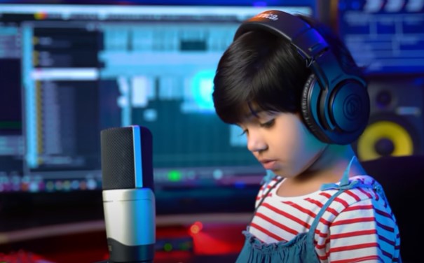 3-year-old Alizeh's song Mera Dil Pahadon Mein Kho Gaya becomes Instagram's favourite reels track - Vimarsana News