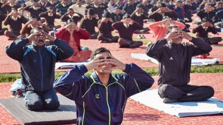 Surya Namaskar Jammu Kashmir mengkritik kelompok agama politik
