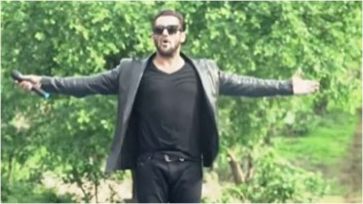 सलमान खान ने शेयर किया अपने गाने 'डांस विद मी' का टीजर, फैंस हुए हैरान