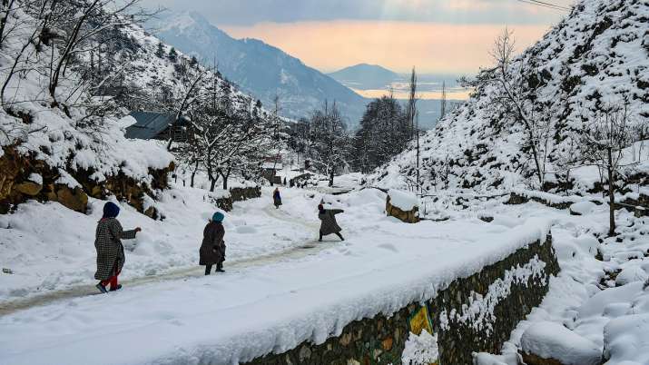 भीषण शीत लहर, कश्मीर का मौसम आज, कश्मीर घाटी, जम्मू और कश्मीर, कश्मीर मौसम समाचार अपडेट