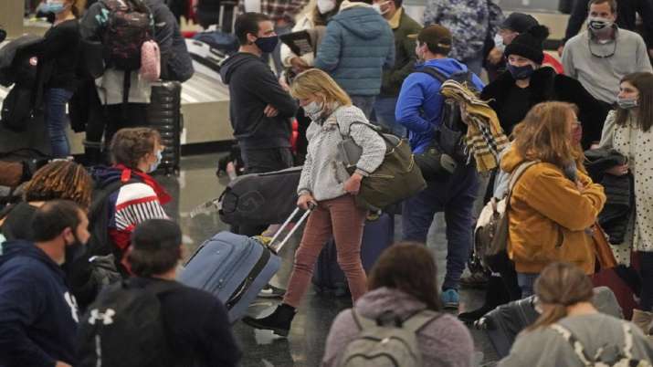 US: Omicron explosion spurs nationwide breakdown of services - Vimarsana News