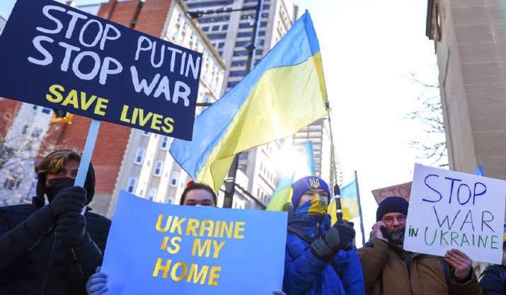 Russia-Ukraine War Live Updates: 137 civilians, soldiers killed; US, UK, Canada sansactions Russia - Vimarsana News