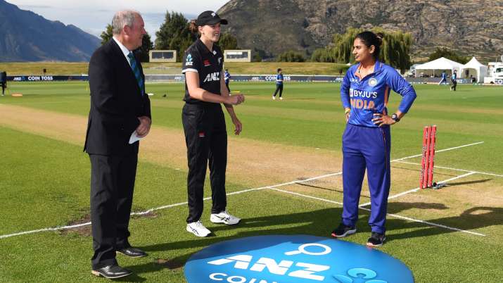 Indian women will lock horns with New Zealand women in the 3rd ODI at John Davies Oval, Queenstown.