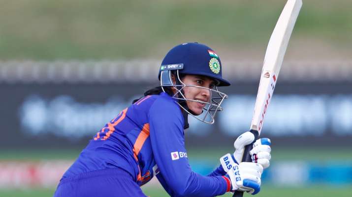 ICC Women's World Cup 2022: Smriti Mandhana hit on head during warm-up  match against SA | Cricket News – India TV