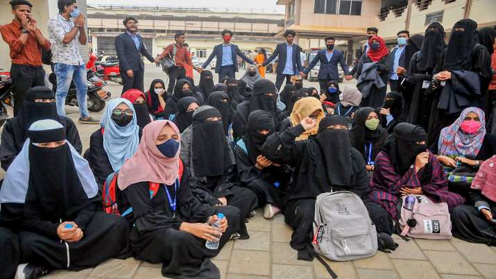 Hijab controversy, FIR against protesting students, Karnataka students protest, latest hijab news up