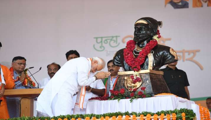 PM Modi, VP Naidu pay tributes to Chhatrapati Shivaji
