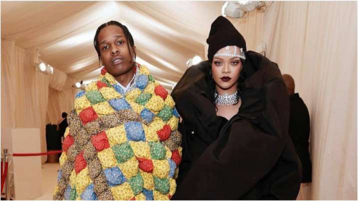 Rihanna, A$ap Rocky berencana menikah di Barbados setelah melahirkan?