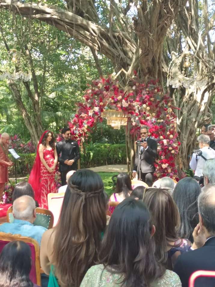 India Tv - Newlyweds Farhan Akhtar, Shibani Dandekar pics