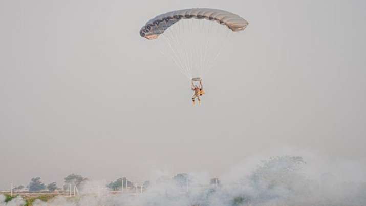 India Tv - Airborne troops put in drop zone at an altitude of over 14,000 feet.