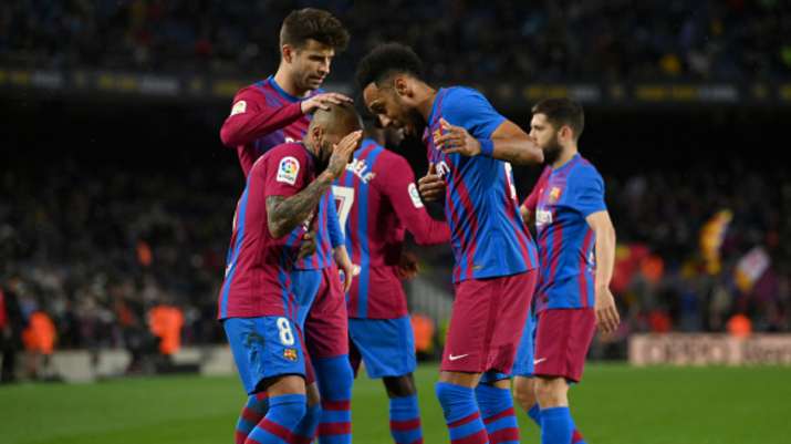 Barcelona reaches Europa League quarters, Leicester advances in ECL