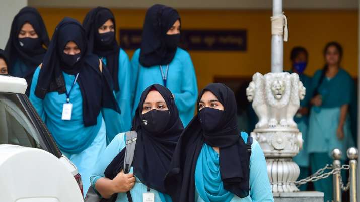 Karnataka hijab controversy, decision to ban hijab