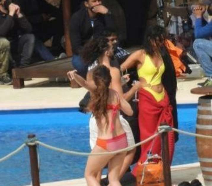 deepika padukone bikini photo