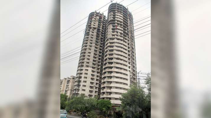 twin towers in Noida, Supertech's Apex (100 metre) and