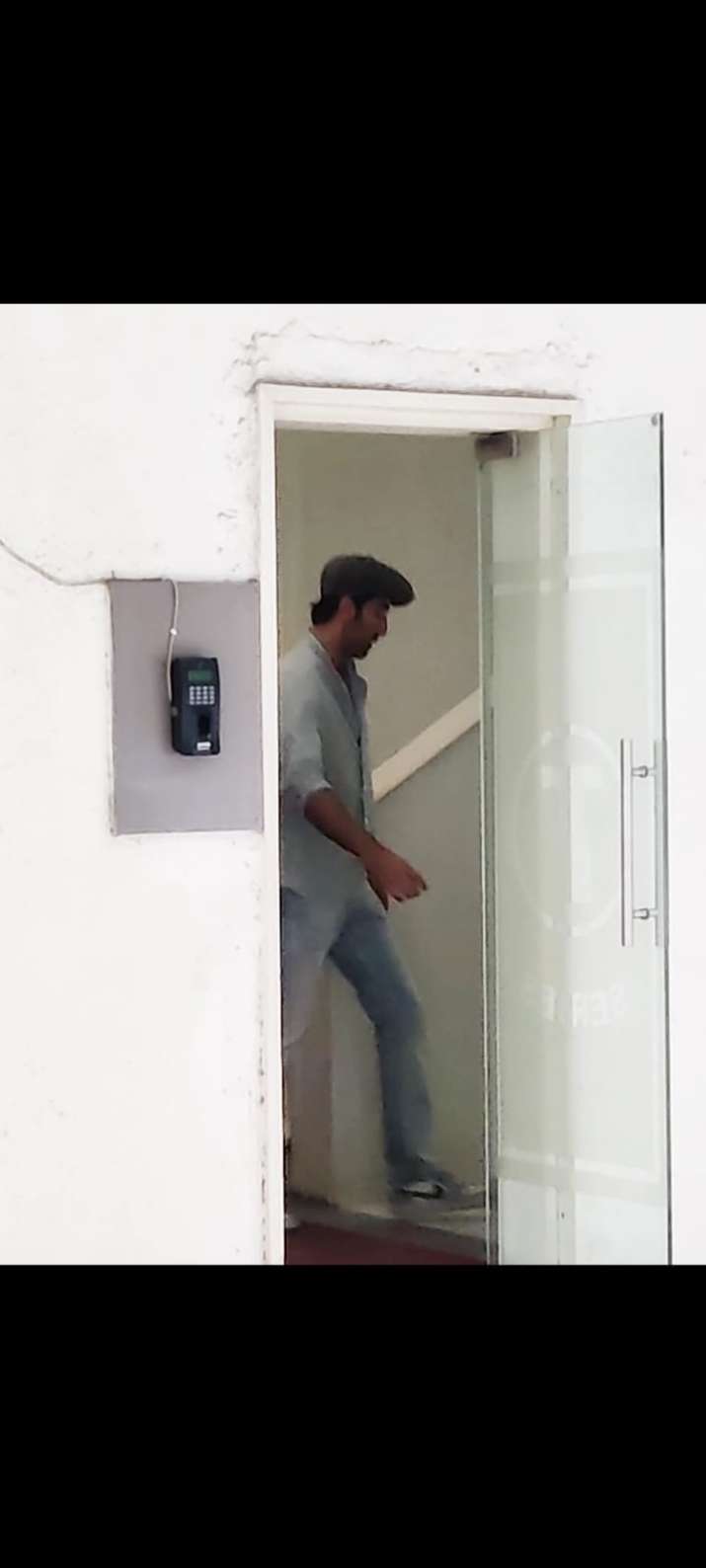 India Tv - Ranbir Kapoor spotted in Bandra on Tuesday