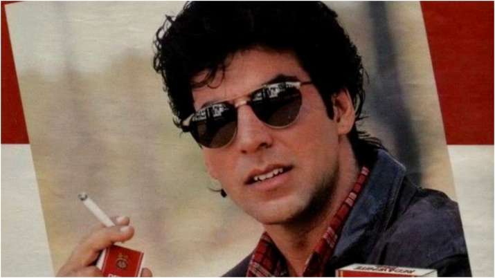 Akshay Kumar's pic from old cigarette ad