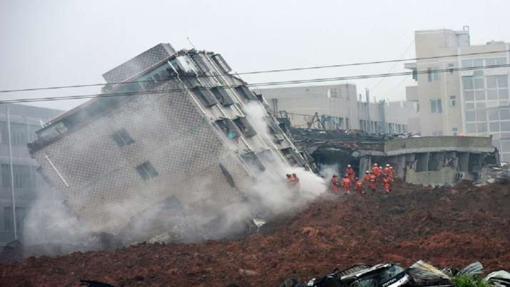5 survivors of building collapse in China, dozens missing