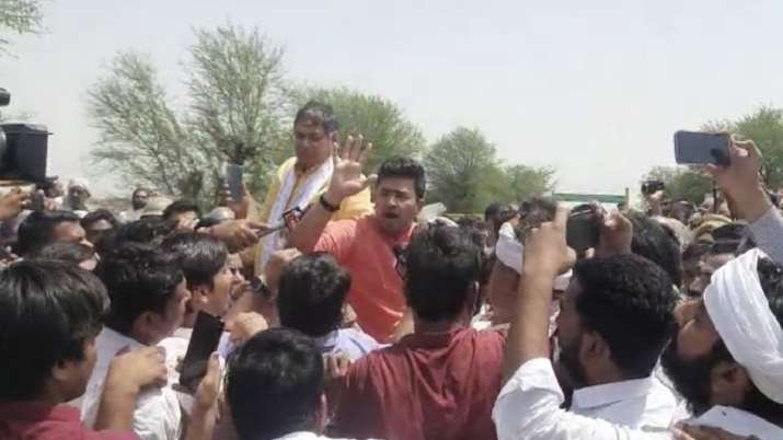 Rajasthan: Anggota parlemen BJP Tejasvi Surya ditahan dalam perjalanan untuk mengunjungi Karauli . yang dilanda kekerasan