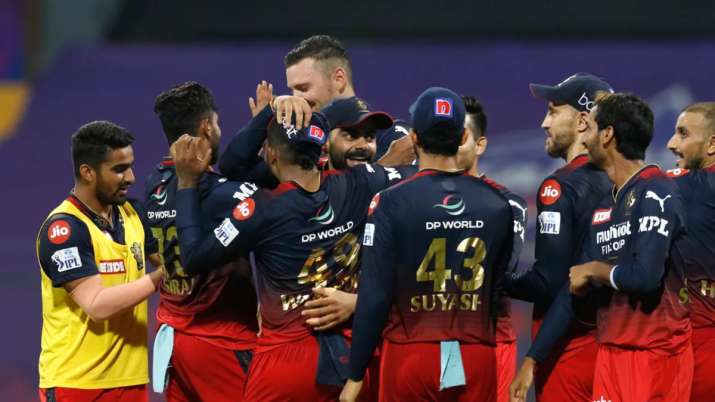 आरसीबी ने दिल्ली कैपिटल्स को 16 रनों से हराया;  अंक तालिका में तीसरे स्थान पर पहुंचा