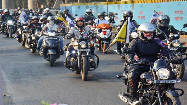 Mumbai: Helmets compulsory for pillion riders, half of accident fatalities involve 2-wheelers