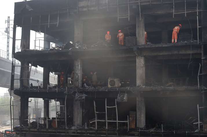 India Tv - Officials said there was only one narrow staircase for entry and exit which made escape from the burning building difficult.  