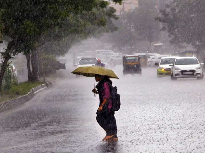 Cuaca: Sementara Maharashtra melihat hujan lebat dan peringatan merah, Delhi terjebak dengan kelembaban |  Poin teratas