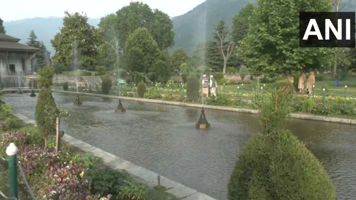 J&K LG Manoj Sinha lays foundation stone for conservation of Shalimar Garden