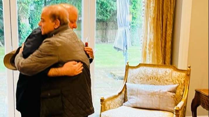 Pakistan PM Shehbaz Sharif meets elder brother Nawaz in