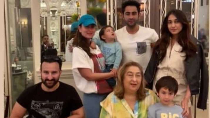 Kareena Kapoor, Saif Ali Khan, kids Taimur and Jeh pose for a perfect family picture in UK