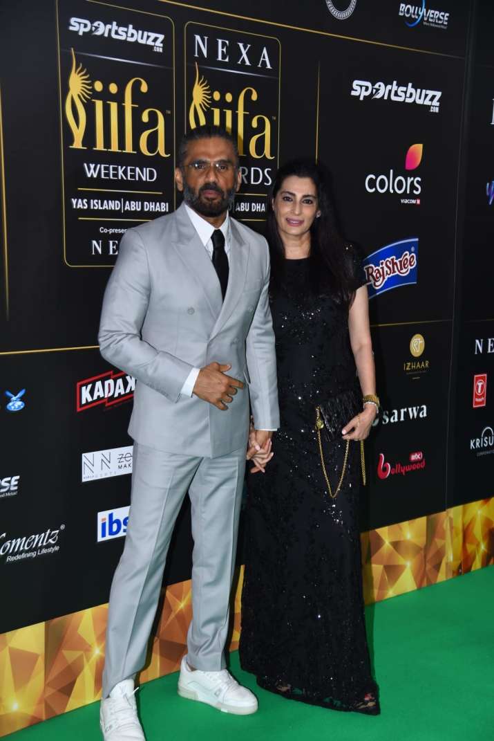 India Tv - Suniel Shetty with wife Mana Shetty