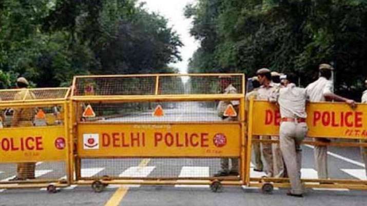Delhi Police constable kills self with service revolver