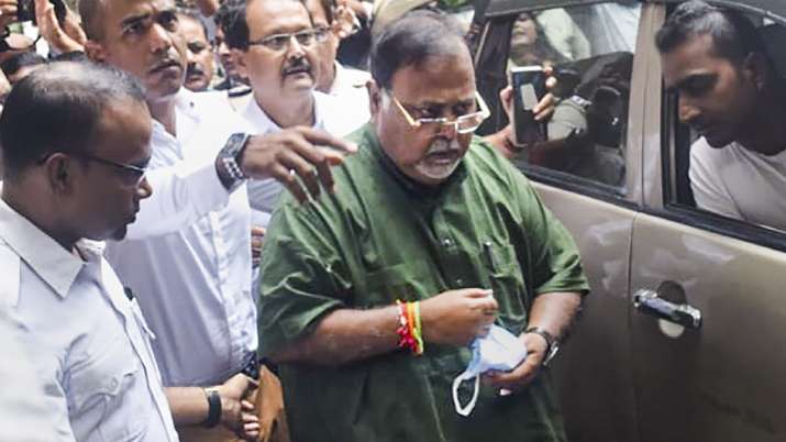West Bengal SSC scam: Mamata's name, mobile number found in Partha Chatterjee arrest memo