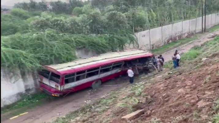 Uttar Pradesh: One dead, several injured after bus falls off flyover in ...