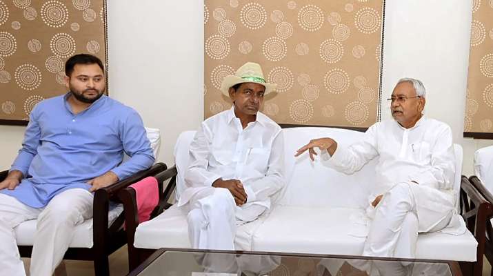 KCR in Bihar: With Nitish by his side, Telangana CM in Patna calls for 'BJP mukt Bharat' - Vimarsana News
